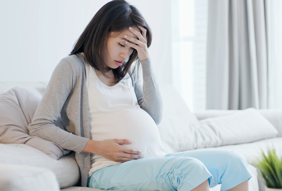 postpartum depression: causes, symptoms, and treatment